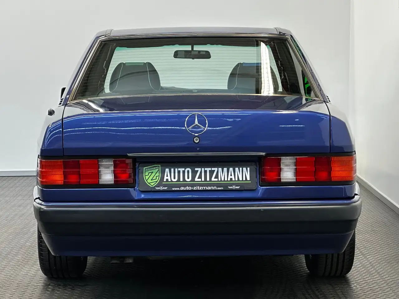 Mercedes-Benz 190 E 2.3 /AVANTGARDE AZZURRO/LIMITED 1 OF 950, foto 7