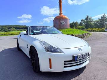 Roadster Premium Pack