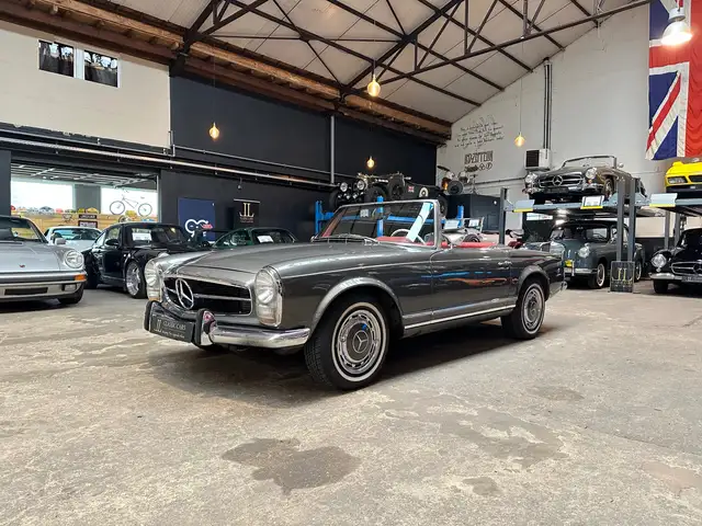 Mercedes-Benz SL 280 Pagode