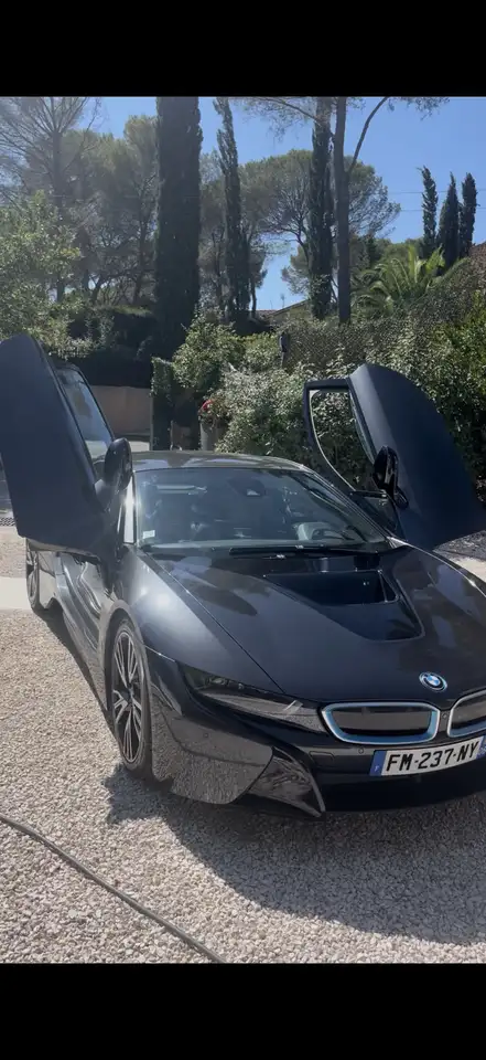 BMW i8