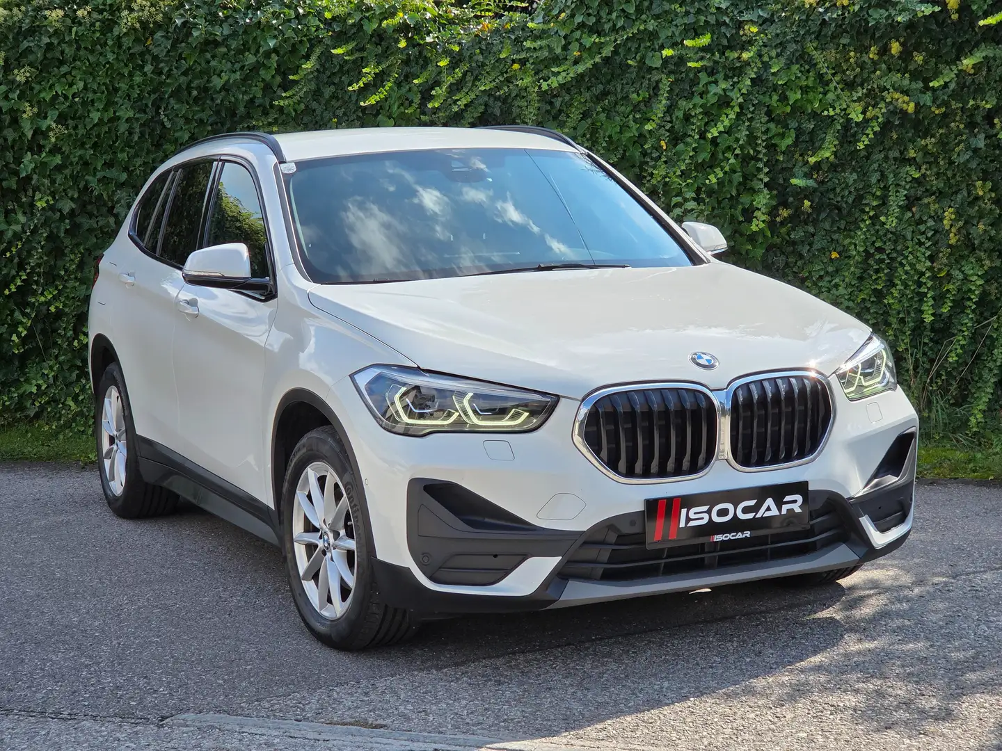BMW X1 xDrive18d / 1HAND / AMBIENTE / M-LENKRAD / HEAD-UP Weiß - 1