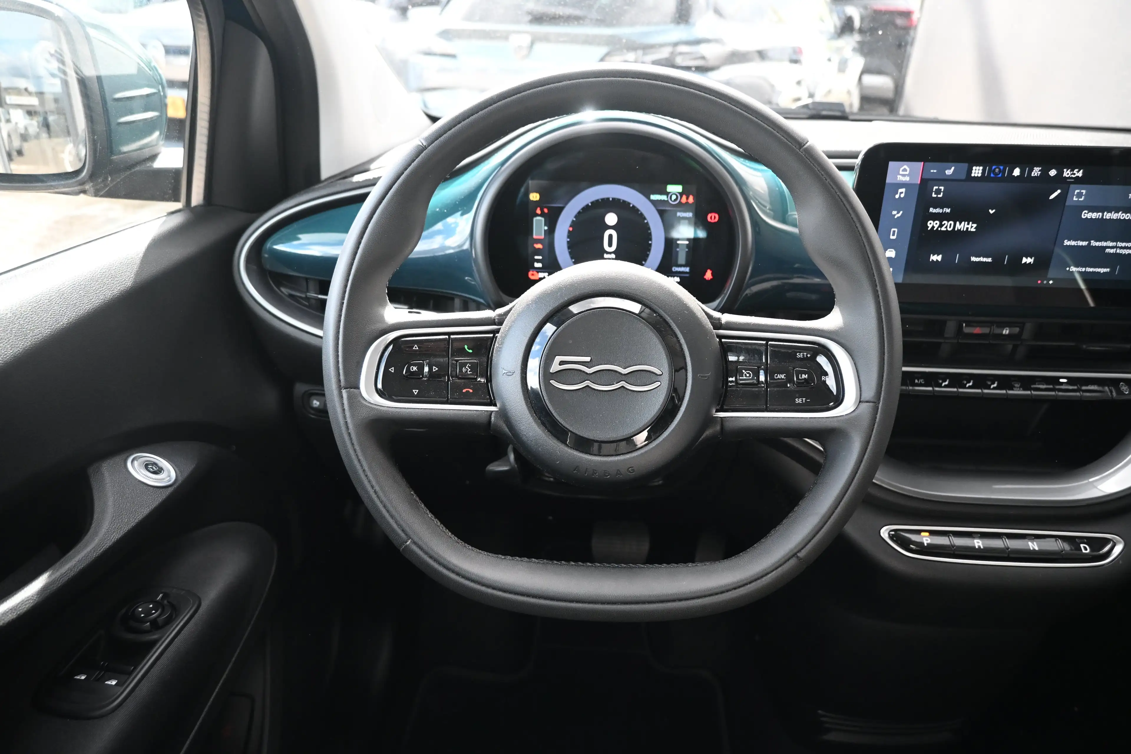 Fiat 500e Icon 42kWh 97,65%SOH! | Navi by App | Achteruitrij — photo 11