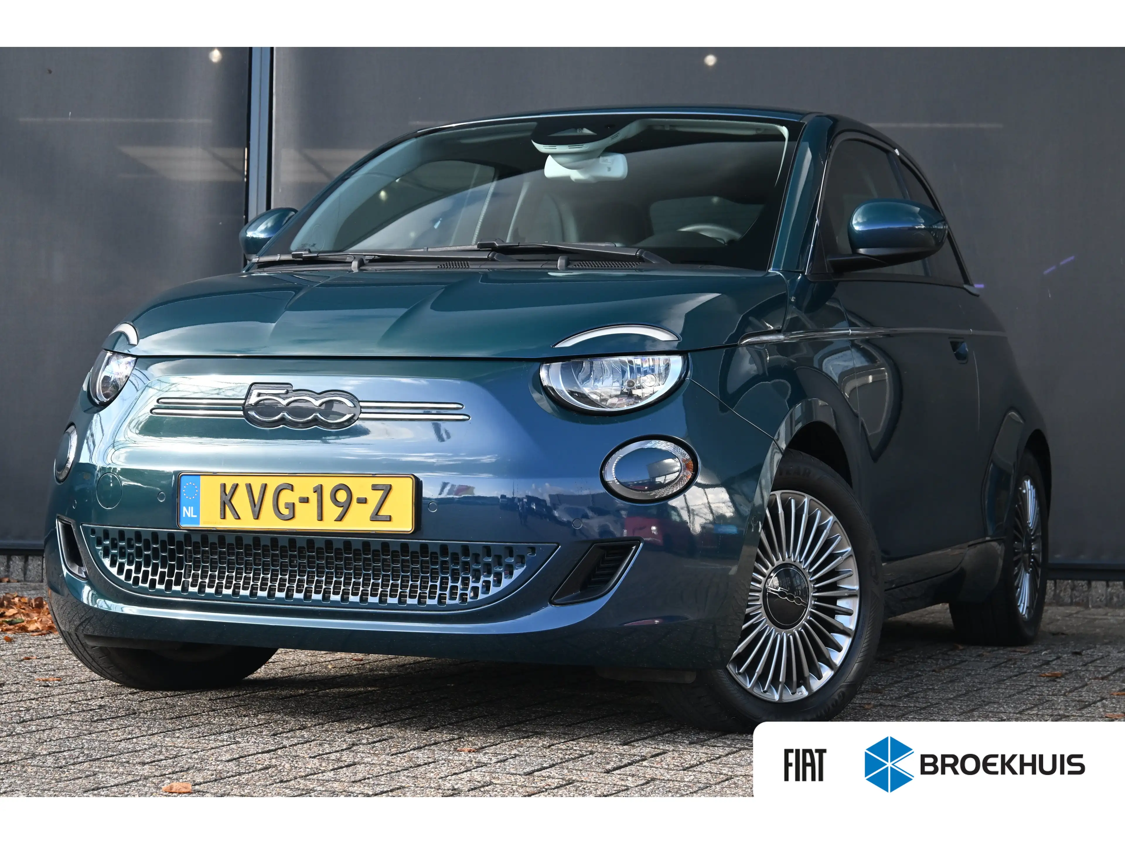 Fiat 500e Icon 42kWh 97,65%SOH! | Navi by App | Achteruitrij