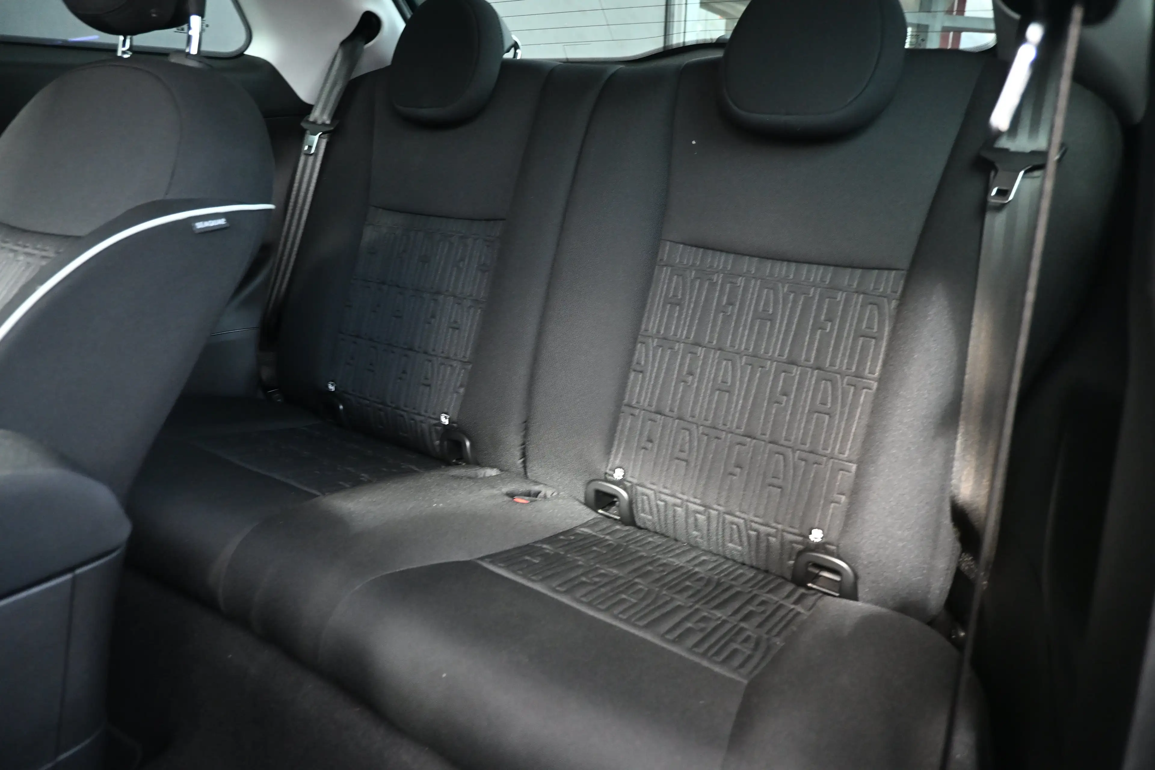 Fiat 500e Icon 42kWh 97,65%SOH! | Navi by App | Achteruitrij — photo 9