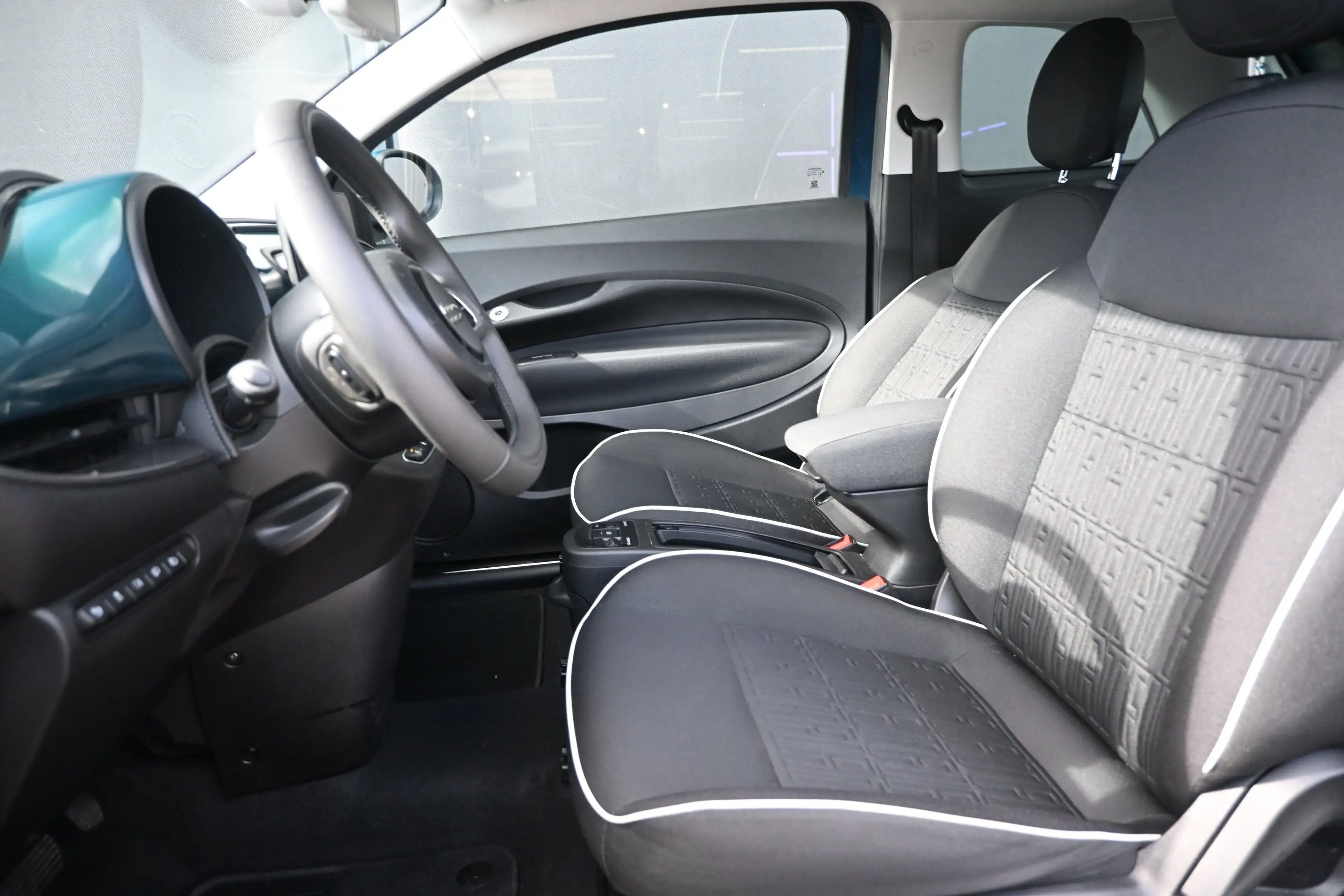 Fiat 500e Icon 42kWh 97,65%SOH! | Navi by App | Achteruitrij — photo 8