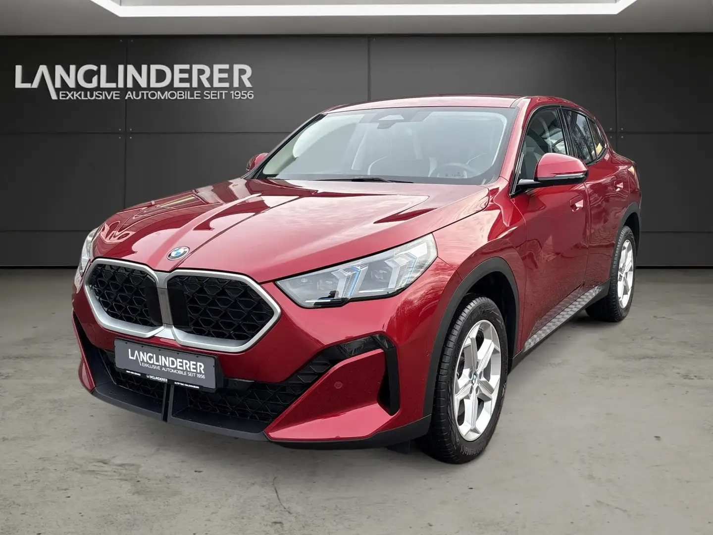 BMW X2 sDrive20i NP 53.229,- PremiumPaket  HiFi Aktivsitz Rot - 1