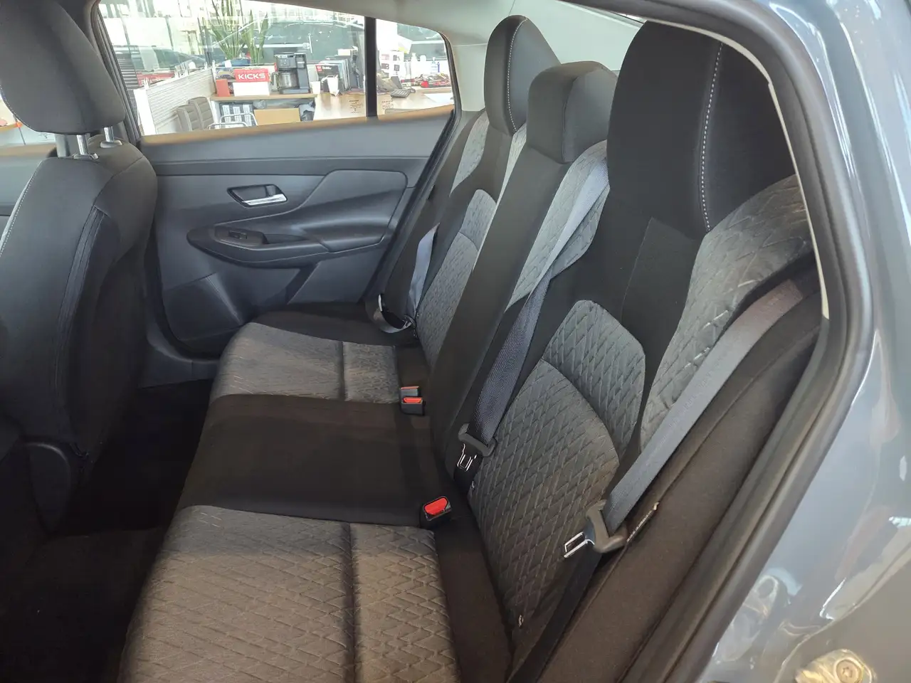 Nissan Sentra снимка Nissan Sentra