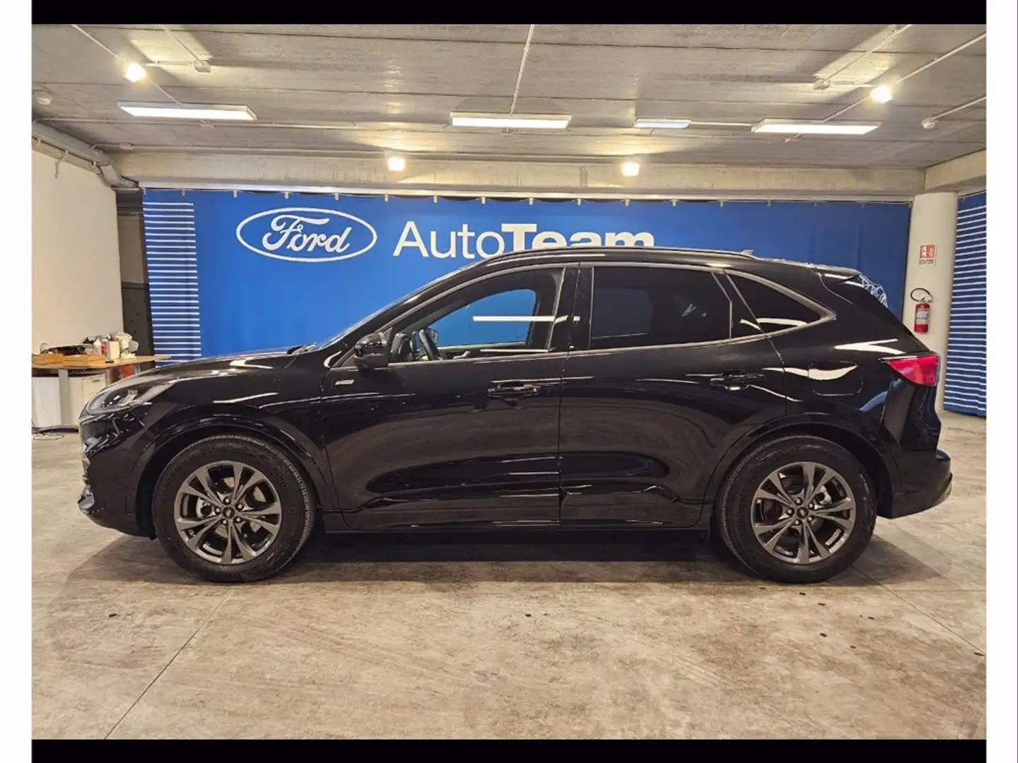 Ford Kuga 2.0 ecoblue st-line 2wd 120cv auto Nero - 2