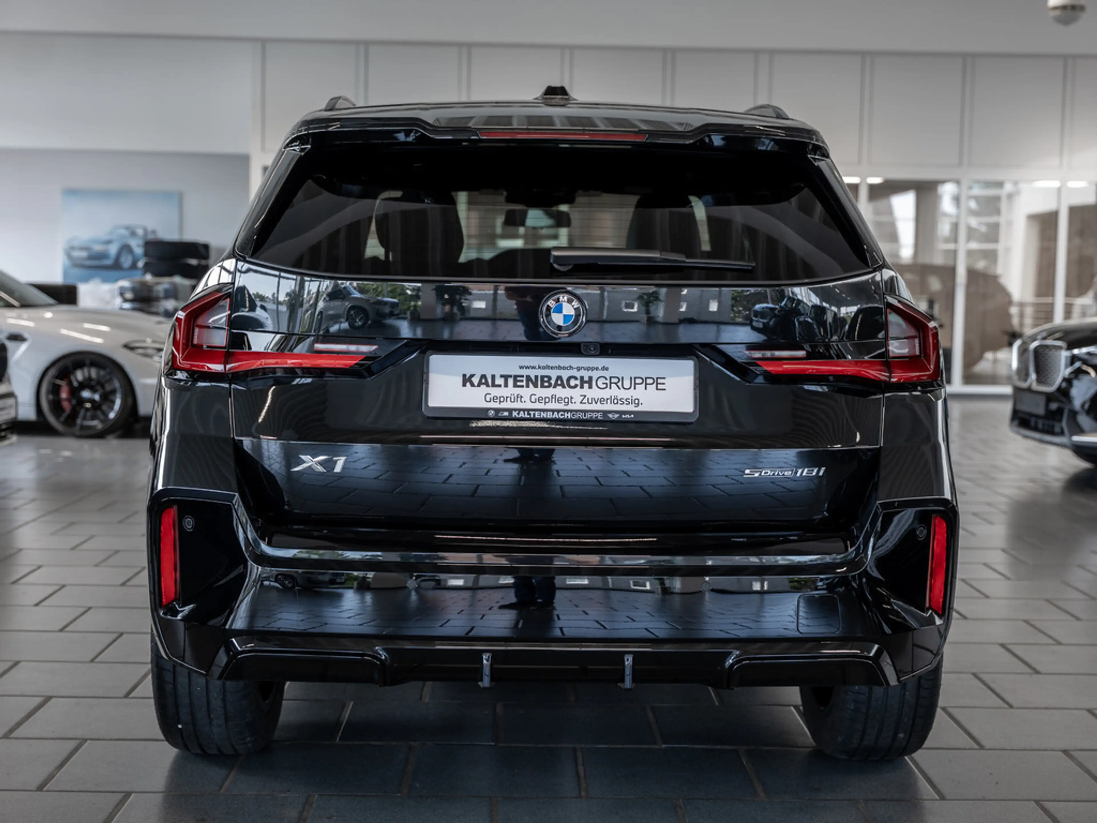 BMW X1 sDrive 18i M-Sport PANO LED NAVI KAMERA — photo 7