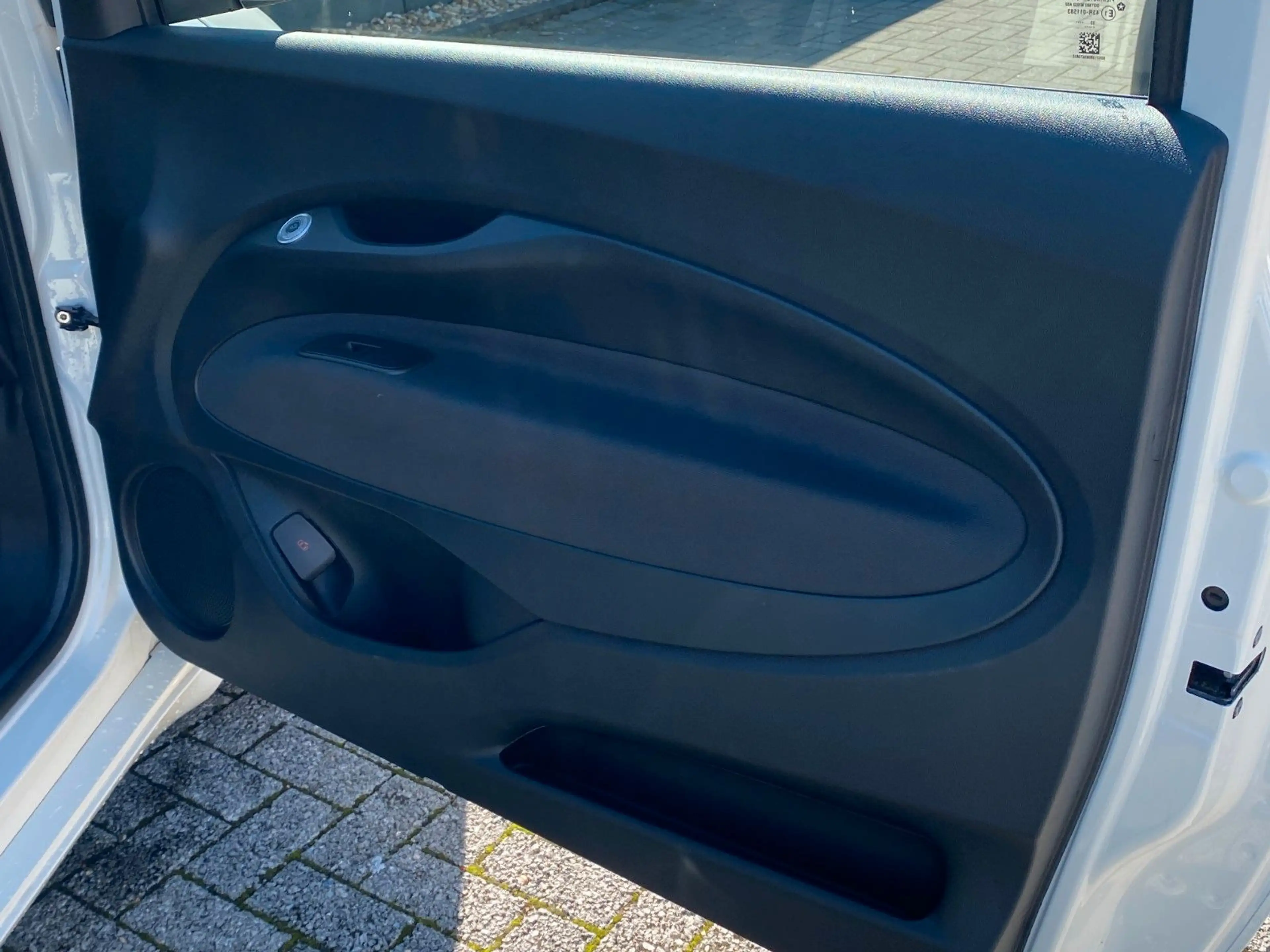 Fiat 500e Icon Cabrio 42 kWh Sitzheizung Komfort — photo 13