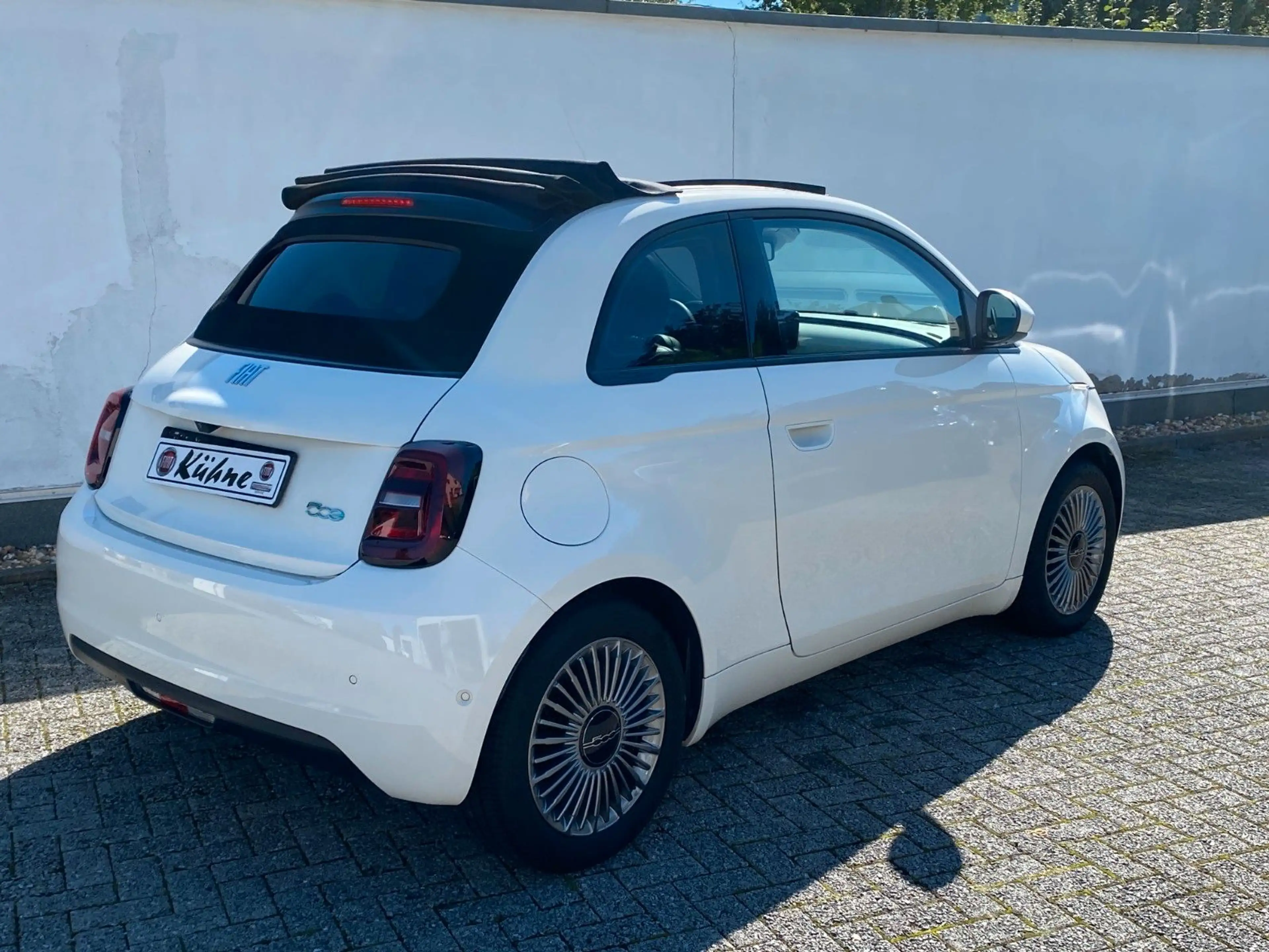 Fiat 500e Icon Cabrio 42 kWh Sitzheizung Komfort — photo 7