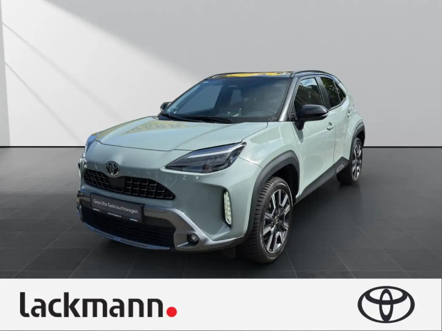 Toyota Yaris Cross 1.5 Hybrid Premiere*4X4*HUD*Navi* Grün - 1