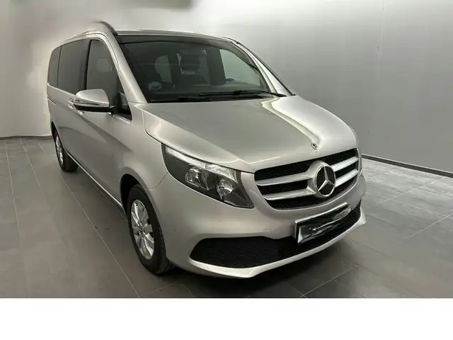 Mercedes-Benz V 220 D Kompakt 6 Sitzer Autom.