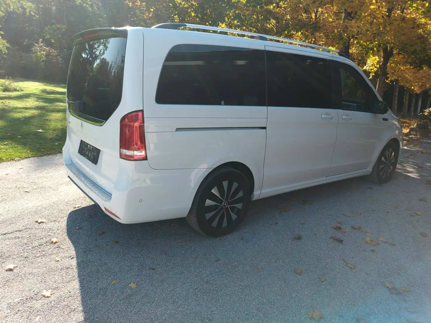 Mercedes-Benz EQV 300 EQV 300 Kombi lang 100kWh Weiß - 2