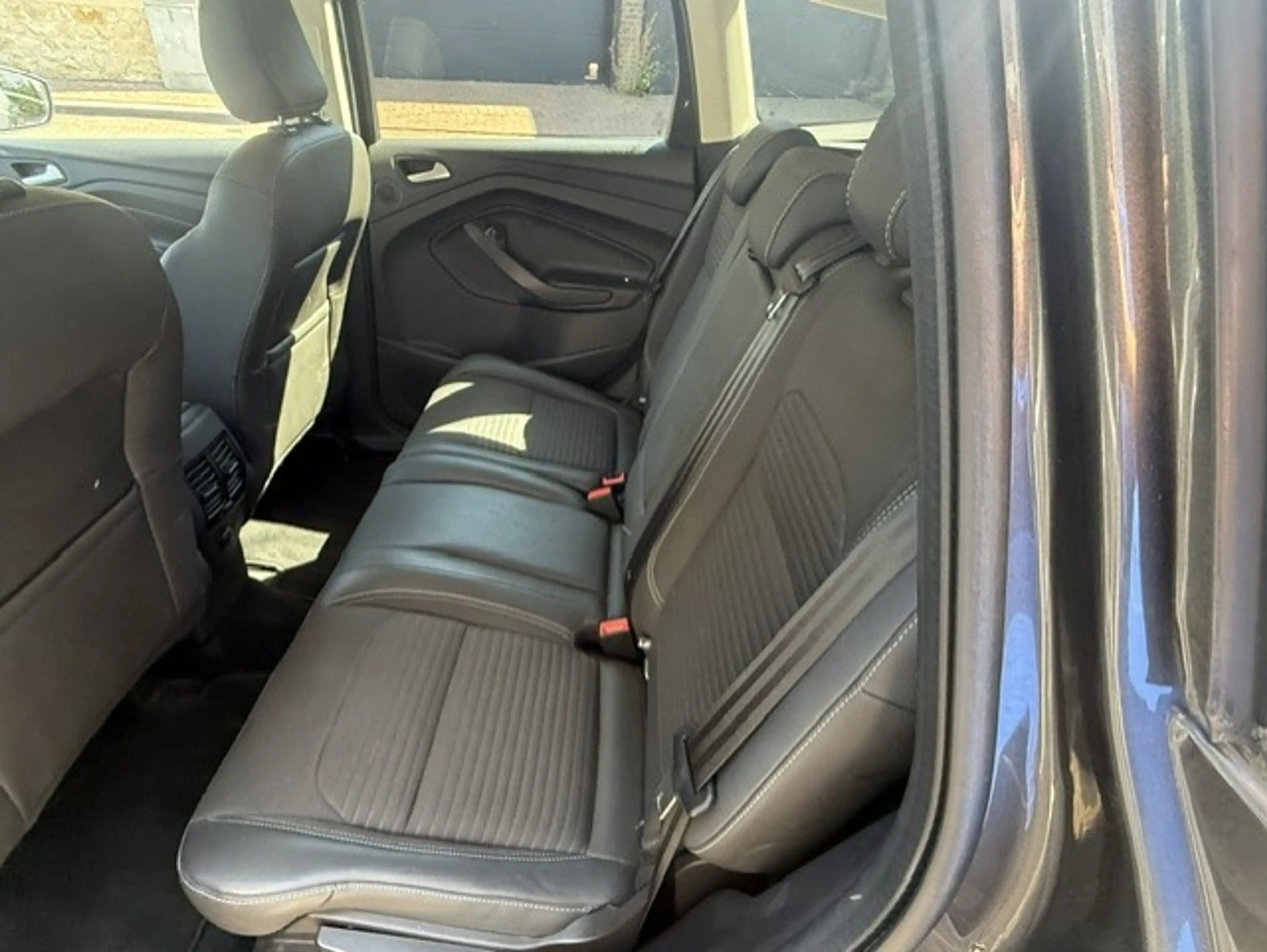 Ford Kuga 1.5 EcoBoost ST Line — photo 7