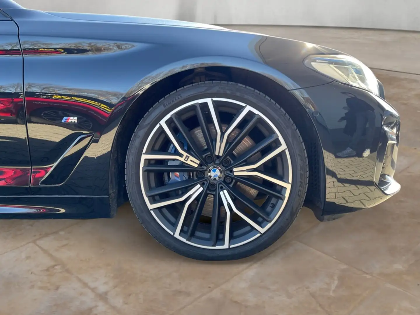 BMW 540 d xDrive Touring M Sport + GARANTIE Schwarz - 2