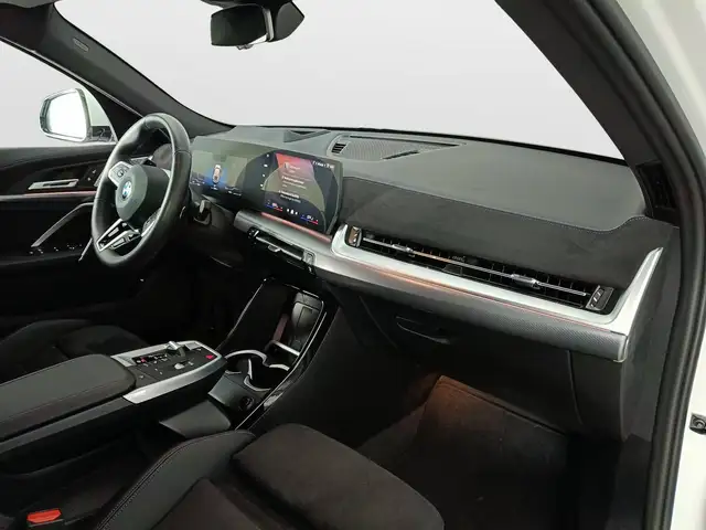 BMW X2 view 10