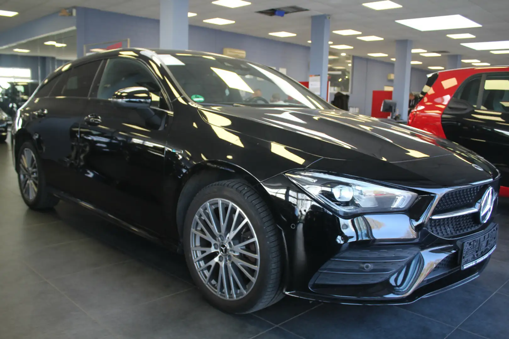 Mercedes-Benz CLA 250 e Shooting Brake 8G-DCT Edition 2020 Schwarz - 1