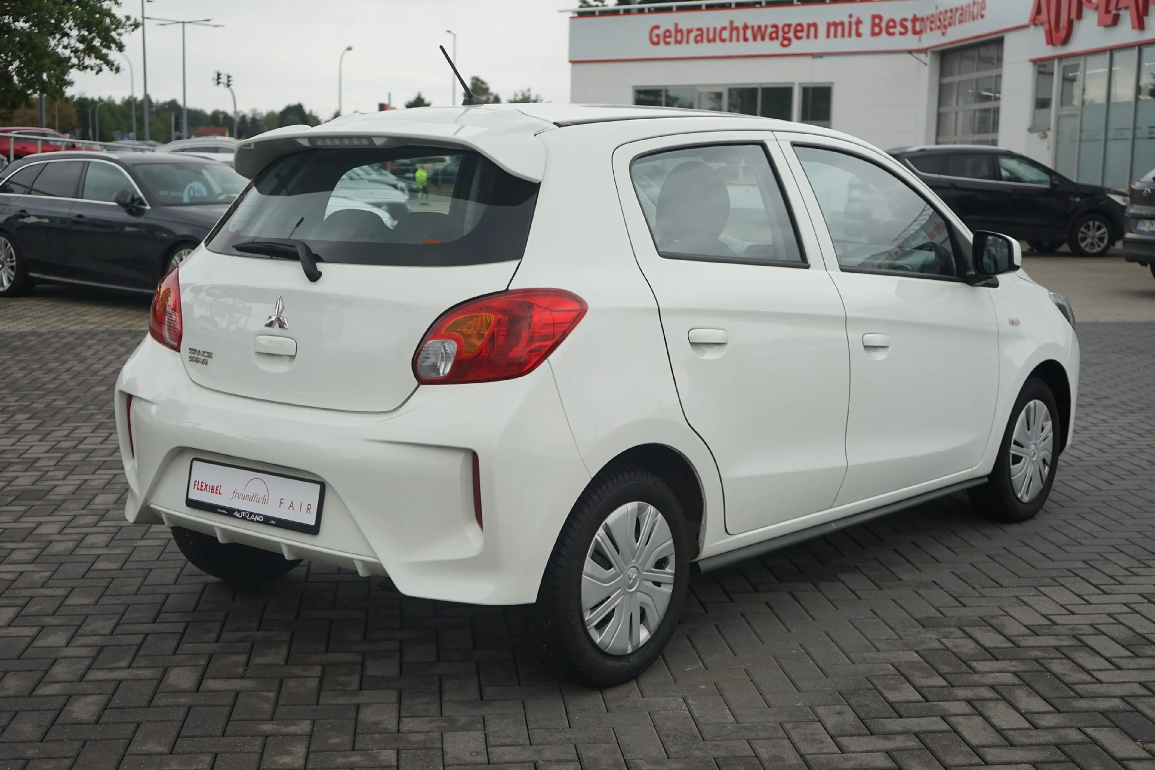 Mitsubishi Space Star 1.2 Select DAB Klima Bluetooth — photo 6