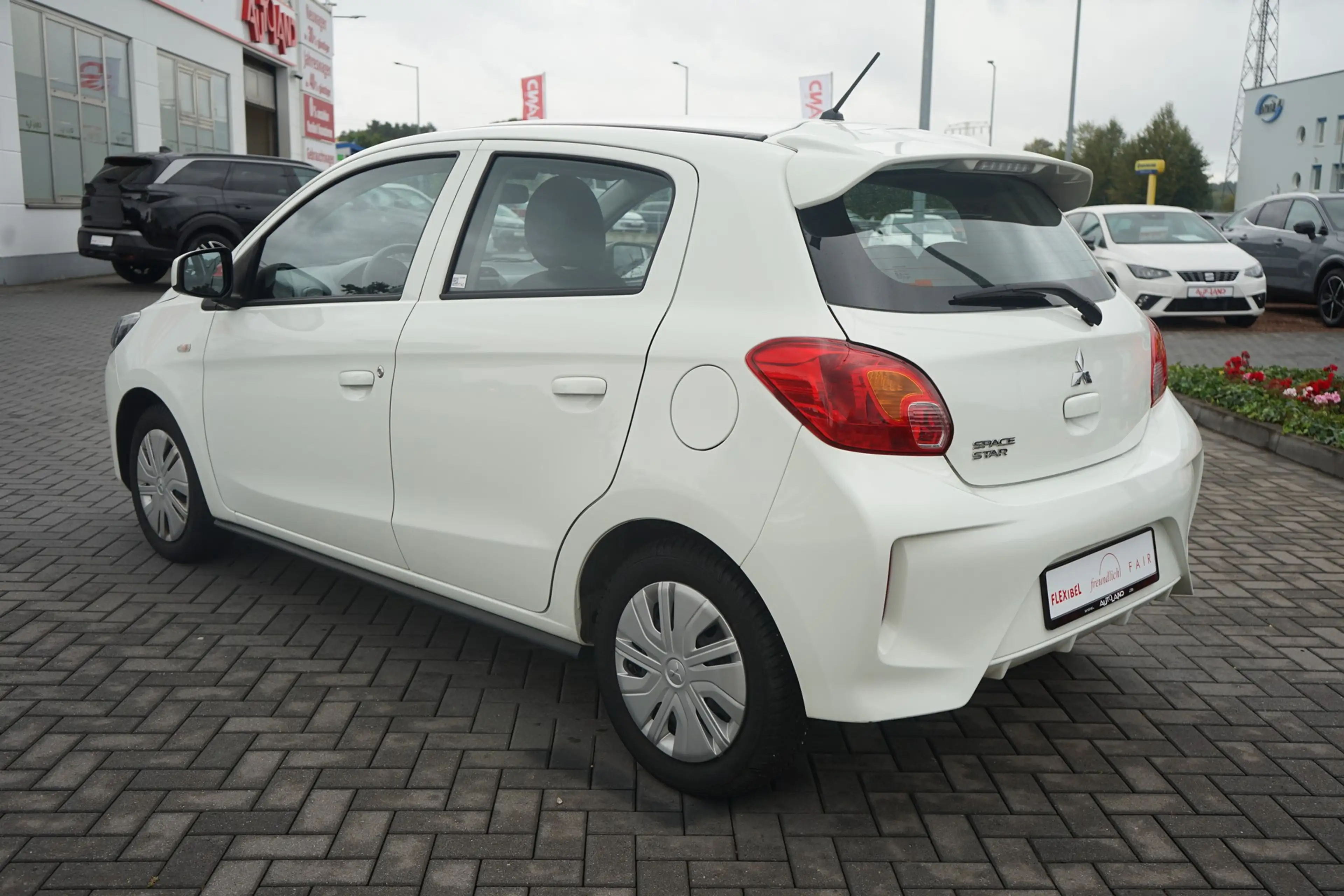 Mitsubishi Space Star 1.2 Select DAB Klima Bluetooth — photo 9