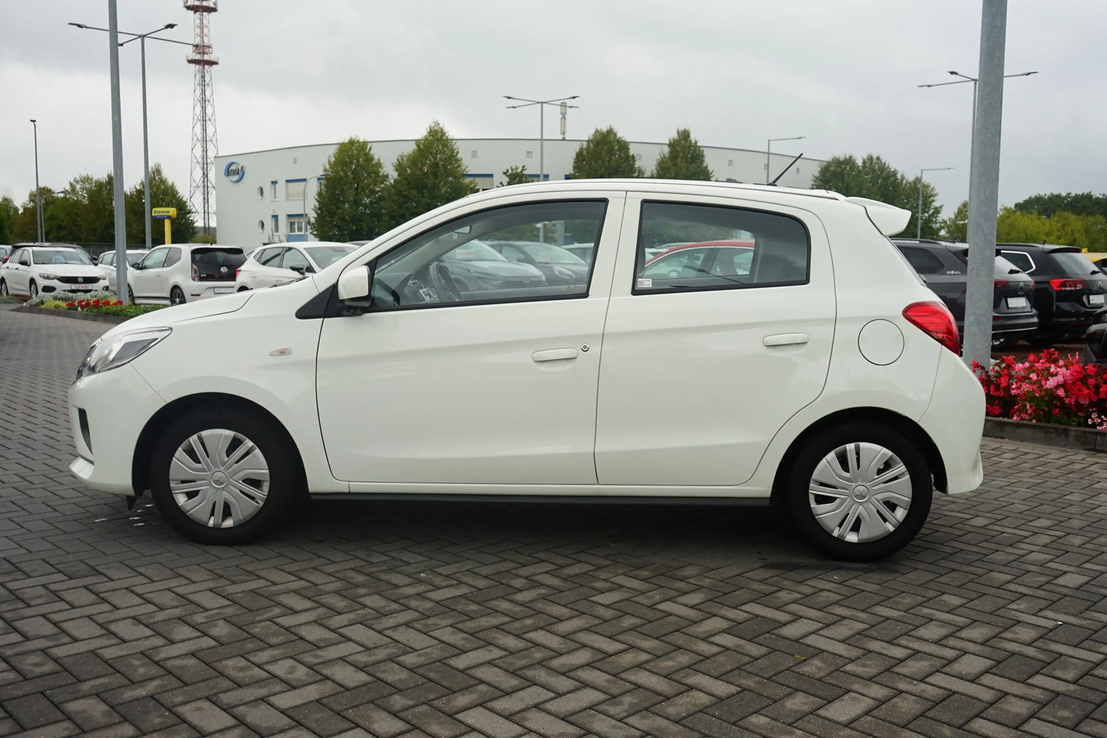 Mitsubishi Space Star 1.2 Select DAB Klima Bluetooth — photo 10