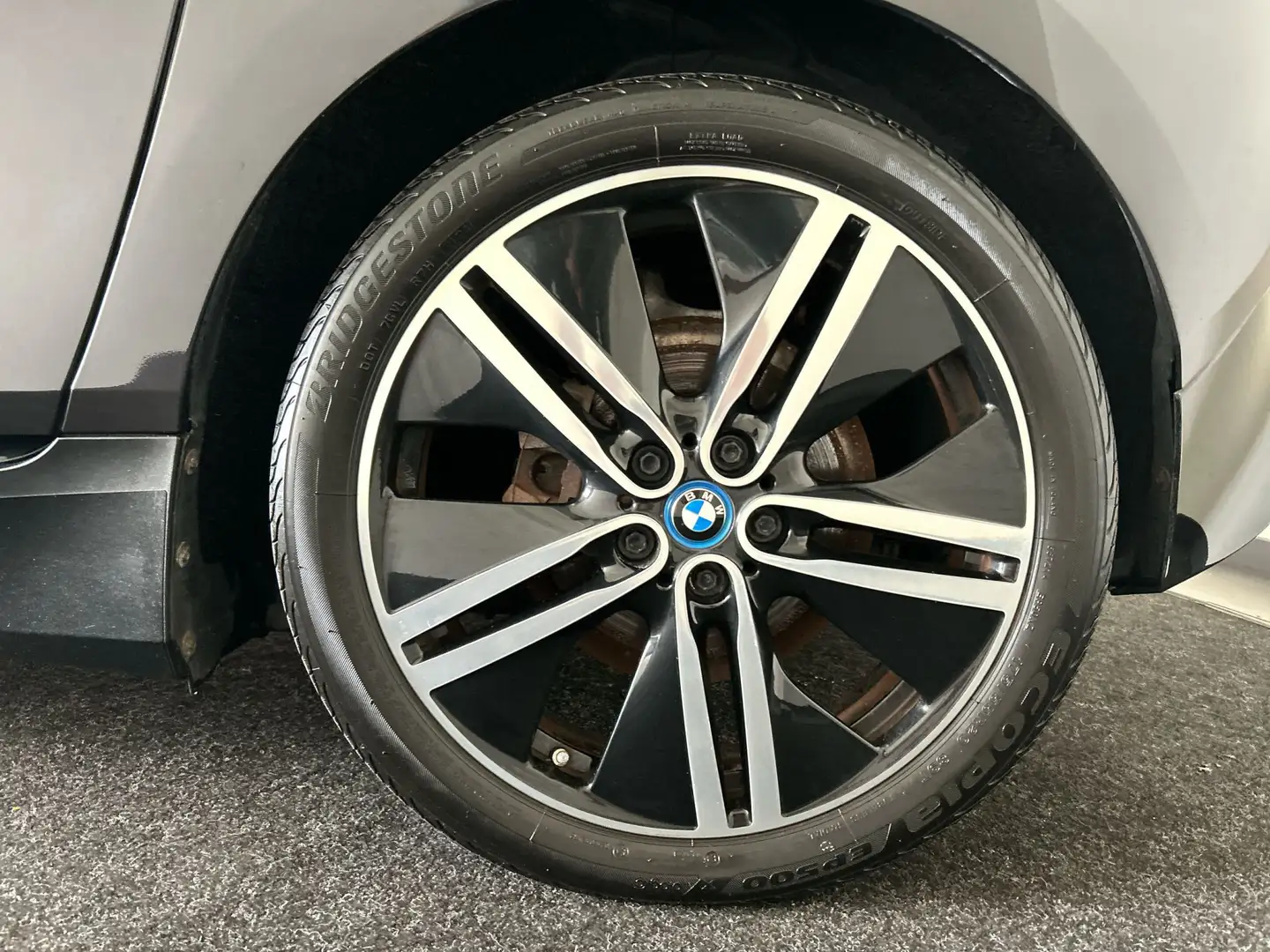 BMW i3 Basis Comfort Advance 22 kWh | Panoramadak | Leder Noir - 2