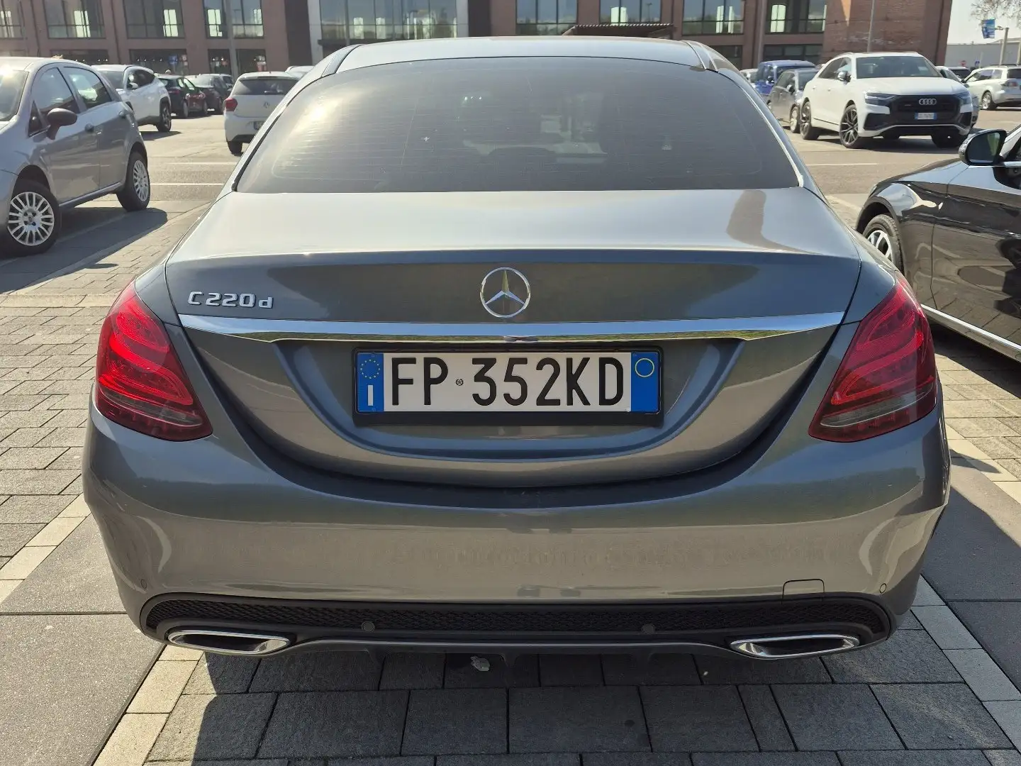 Mercedes-Benz 220 Premium Amg - 1