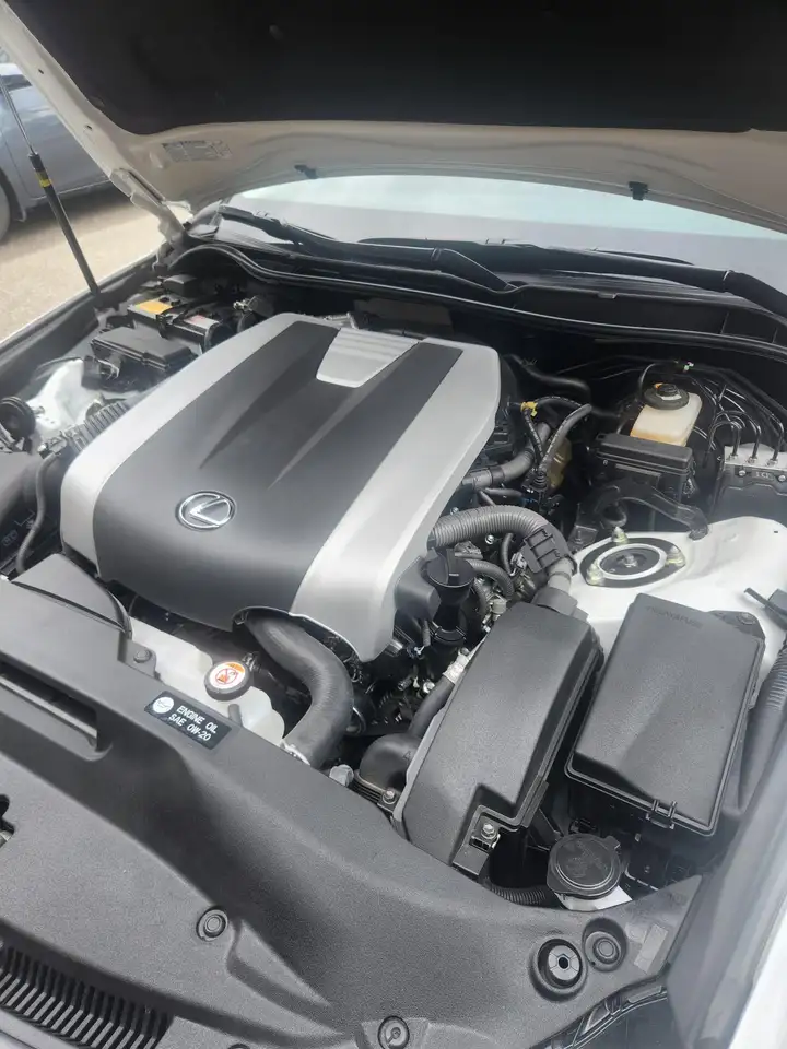 Lexus IS снимка Lexus IS