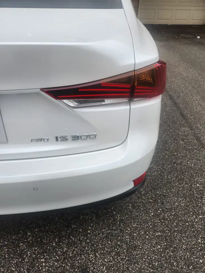 Lexus IS снимка Lexus IS