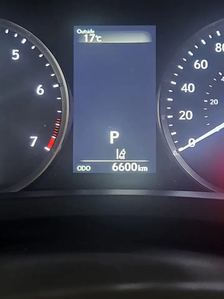 Lexus IS снимка Lexus IS