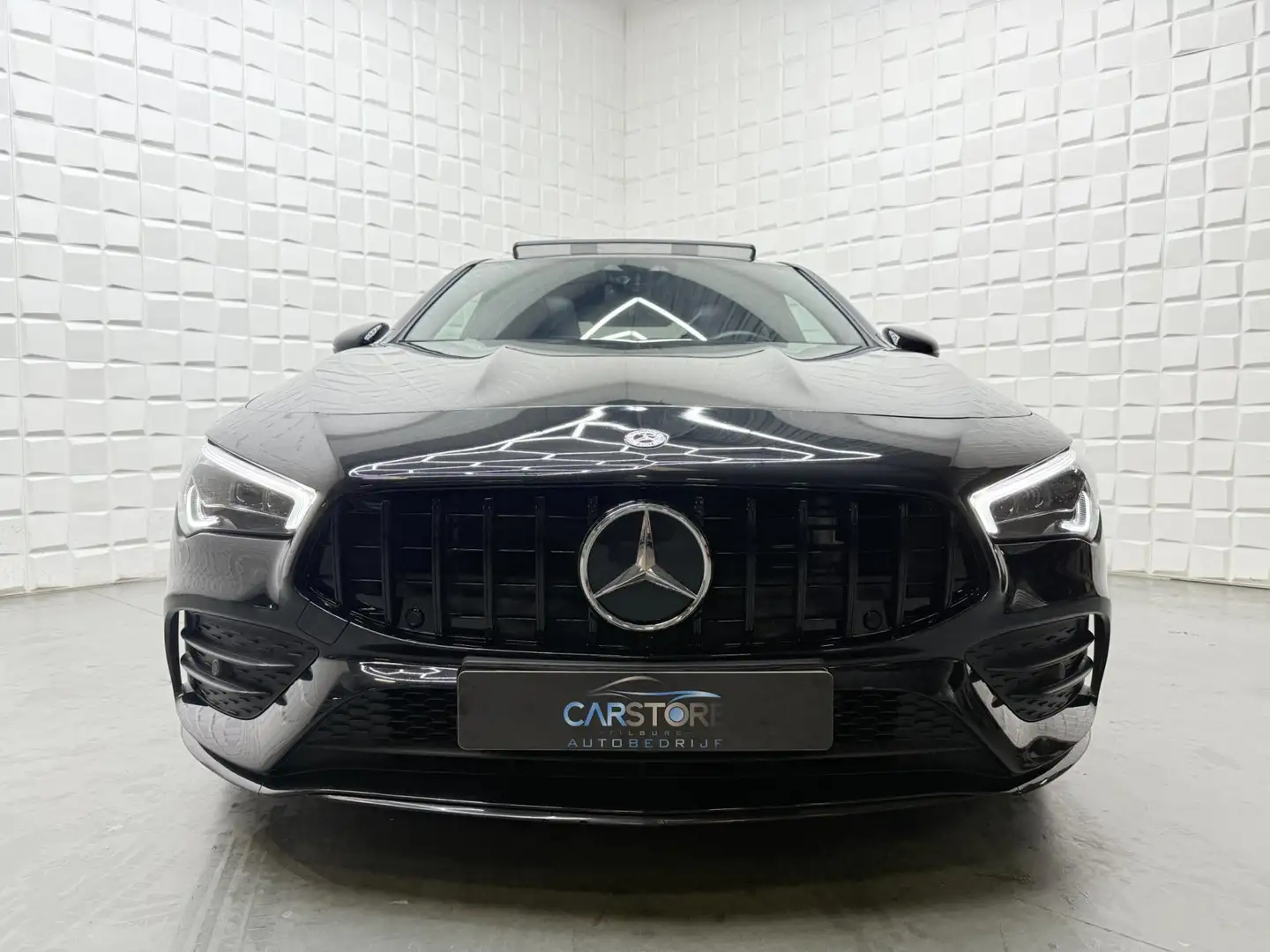 Mercedes-Benz CLA 200 AMG PANO NIGHT SFEER CAM NAP Zwart - 2