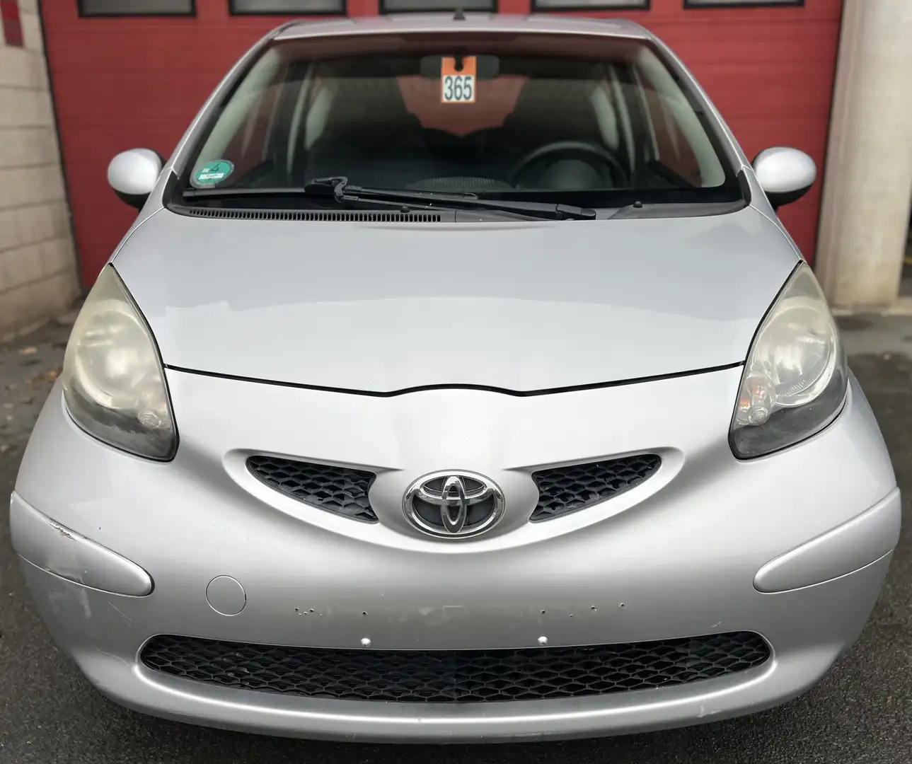 Toyota Aygo Aygo 1.0i VVT-i + CLIM + CAR-PASS Gris - 2