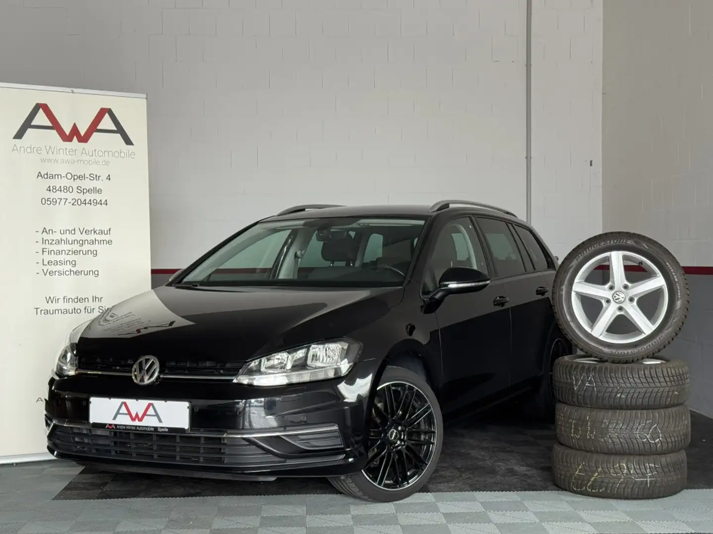 Volkswagen Golf Variant 1.4TSI Standheizung Navi AppConnect Zwart - 1