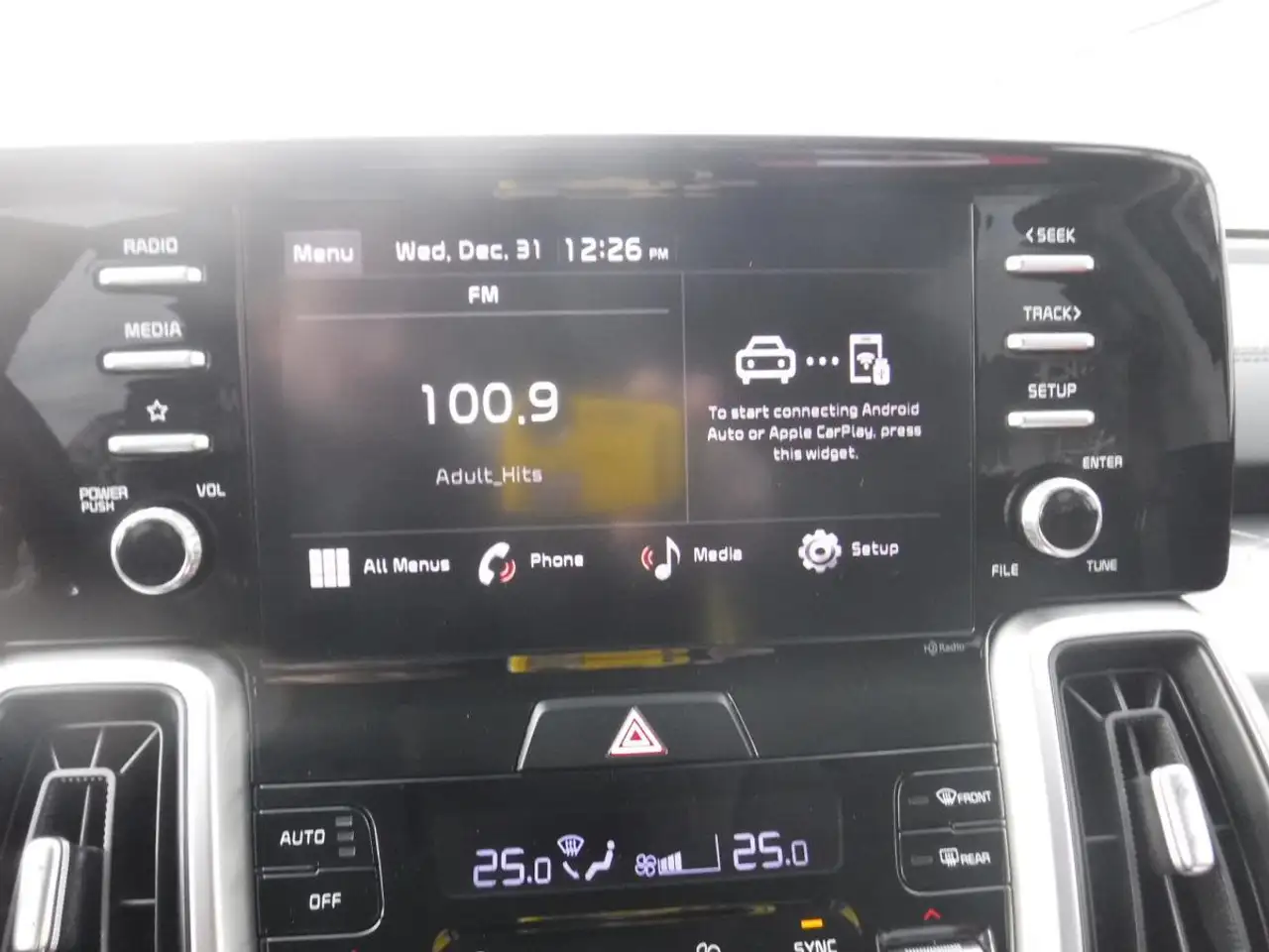 Kia Sorento снимка Kia Sorento