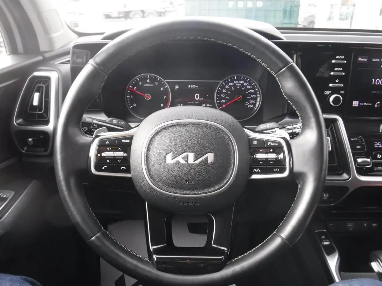Kia Sorento снимка Kia Sorento