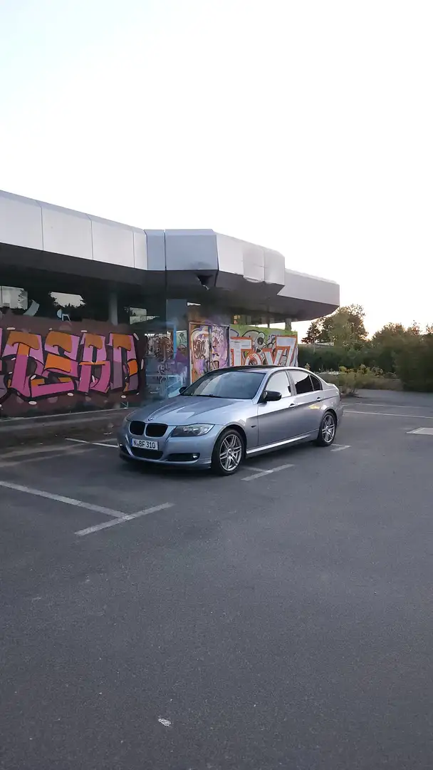 BMW 318 318i Modrá - 1