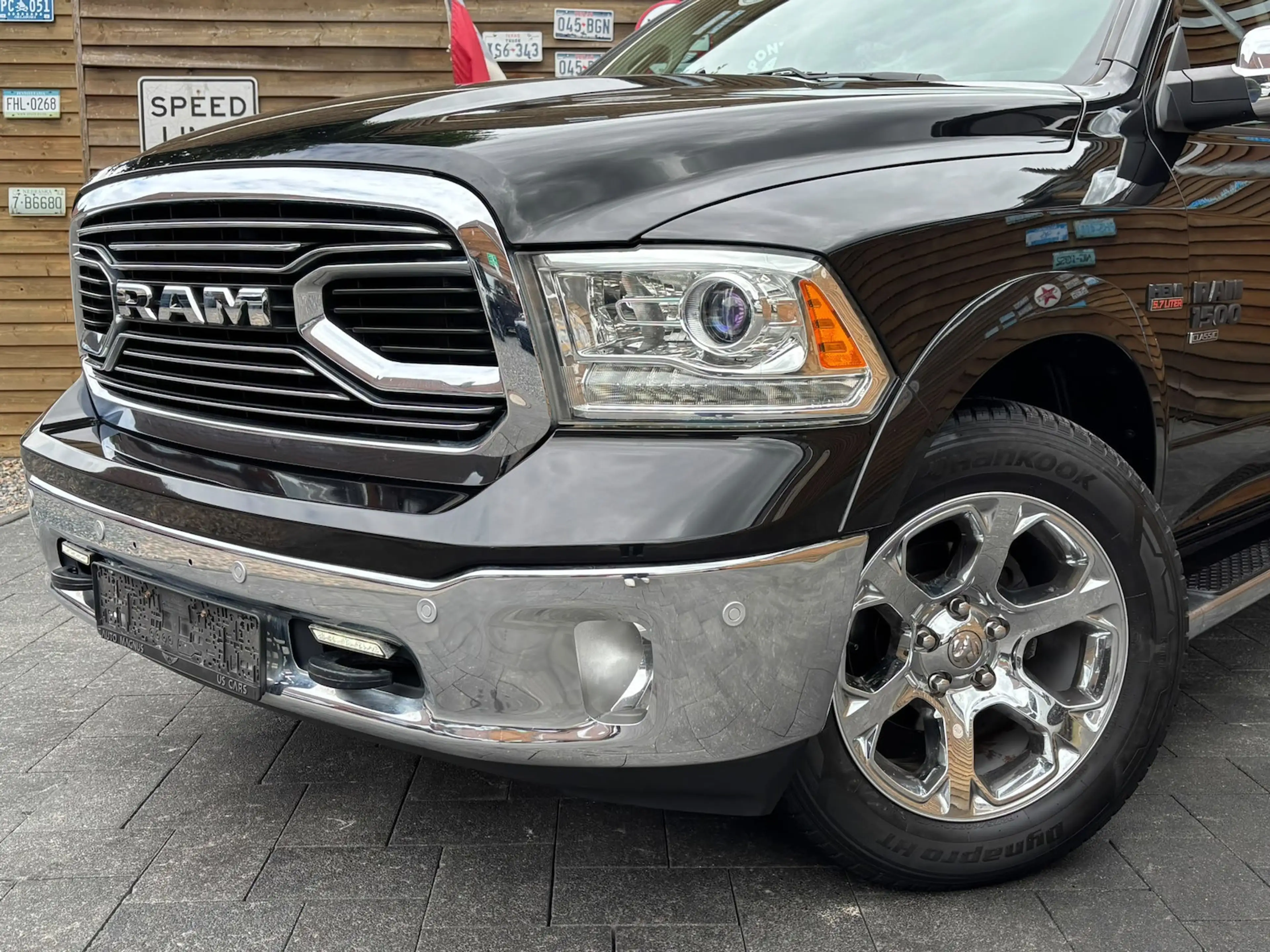 Dodge RAM 1500 Laramie 5,7 4x4 AHK Alpine Unfallfrei — photo 6