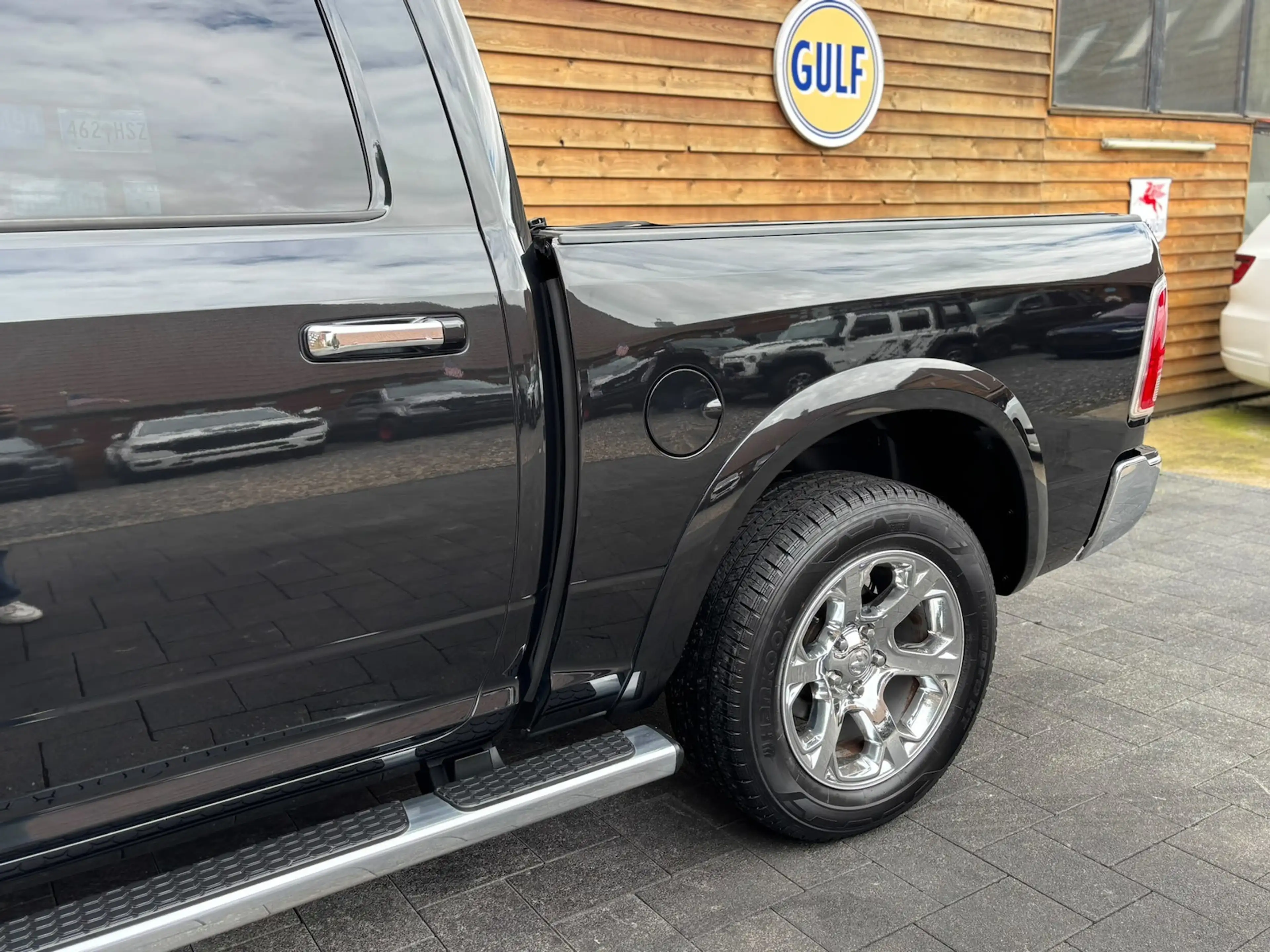 Dodge RAM 1500 Laramie 5,7 4x4 AHK Alpine Unfallfrei — photo 10