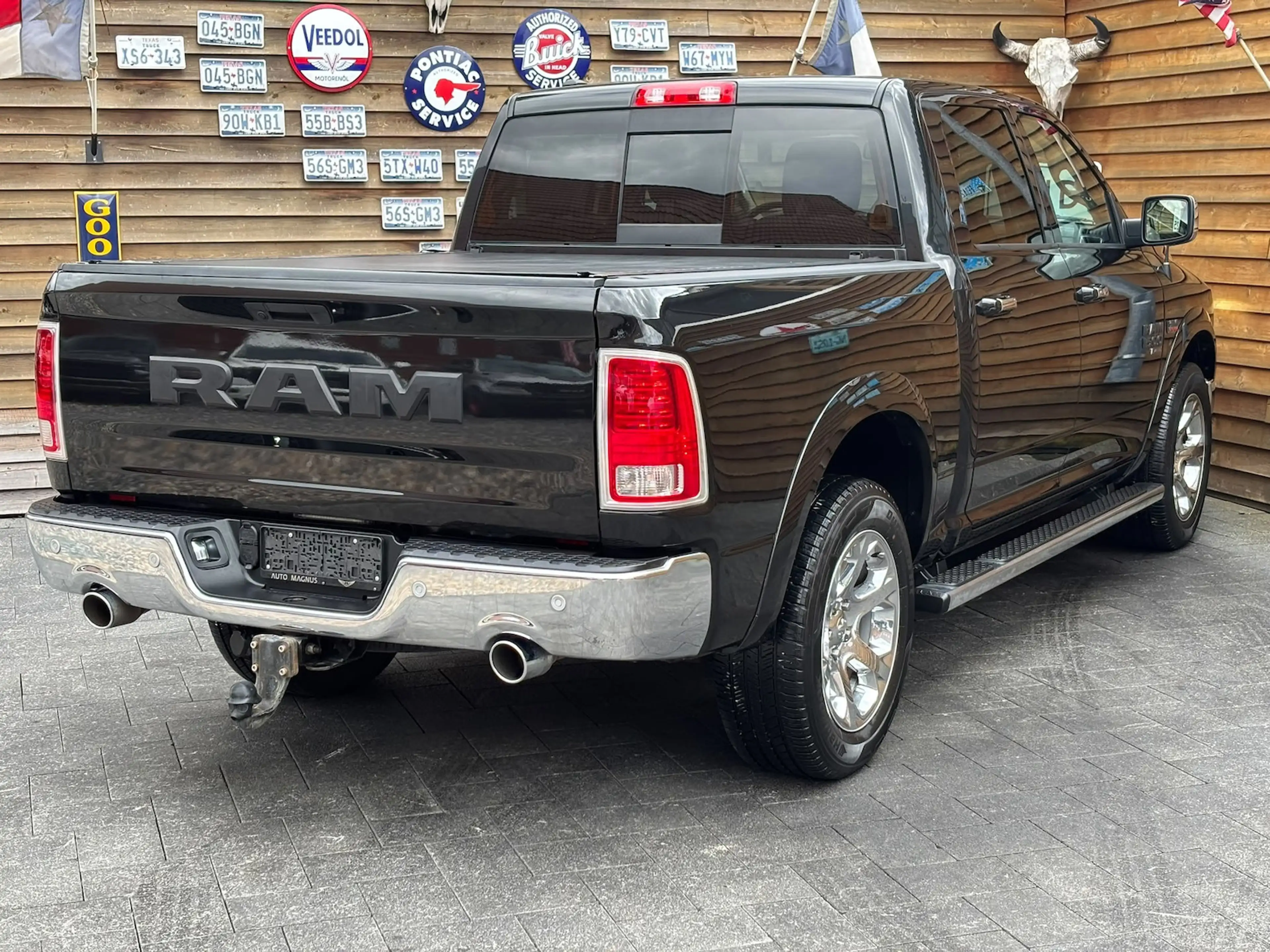 Dodge RAM 1500 Laramie 5,7 4x4 AHK Alpine Unfallfrei — photo 14
