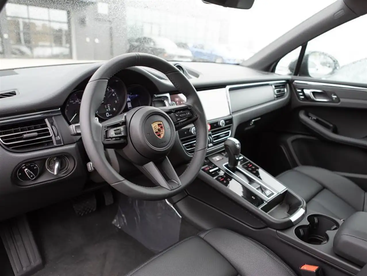 Porsche Macan снимка Porsche Macan
