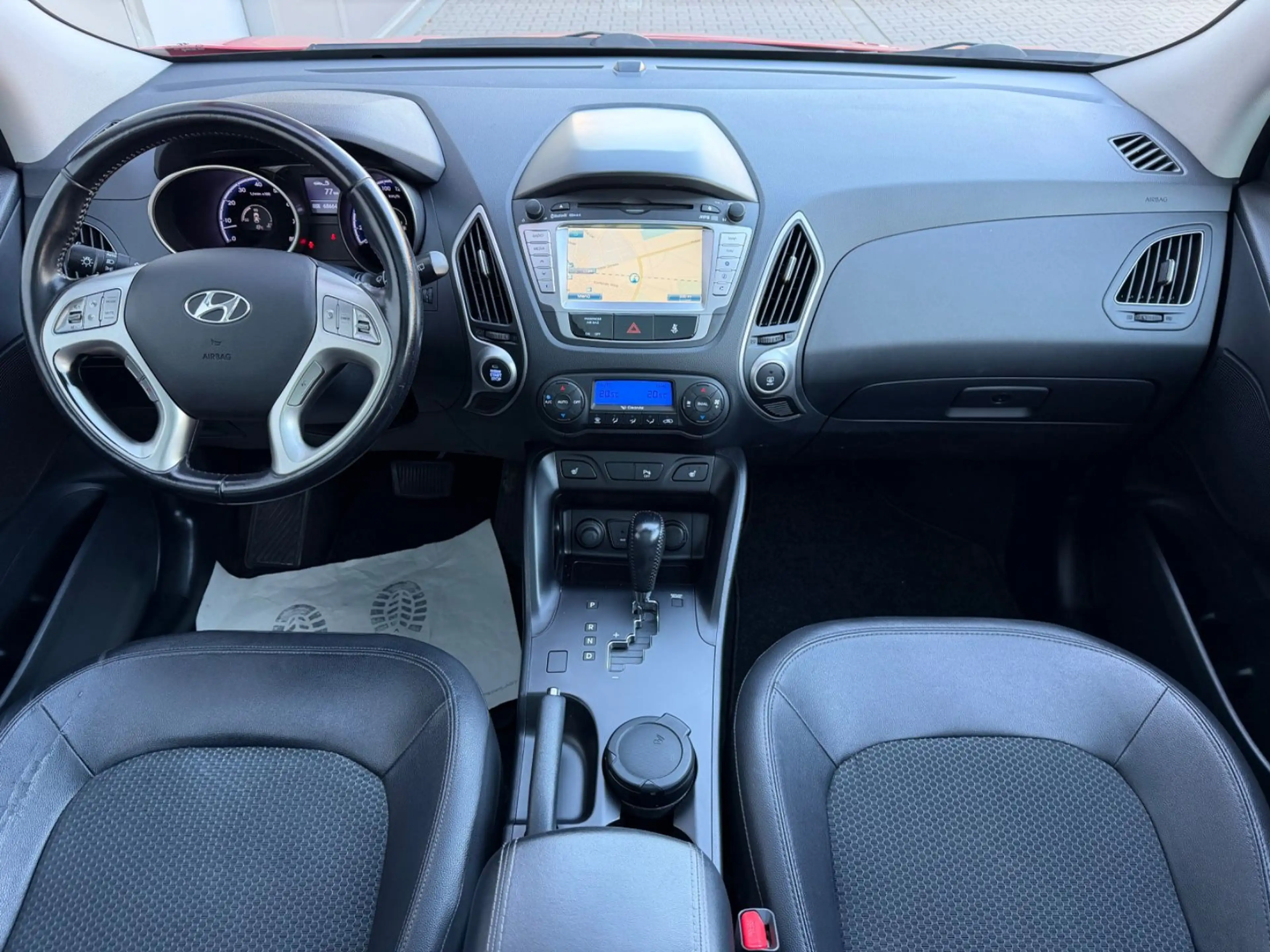 Hyundai iX35 Style Aut.Navi+Kam PanoKeyGo 1.Hand 67000km — photo 8