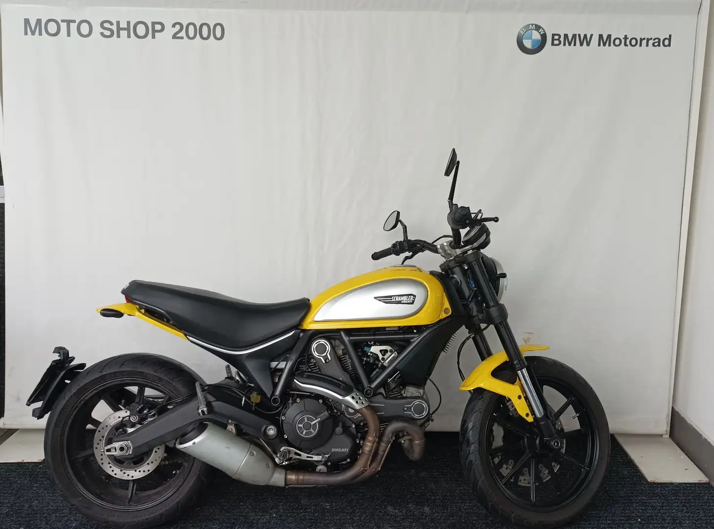 Ducati Scrambler Icon 800 Giallo - 1