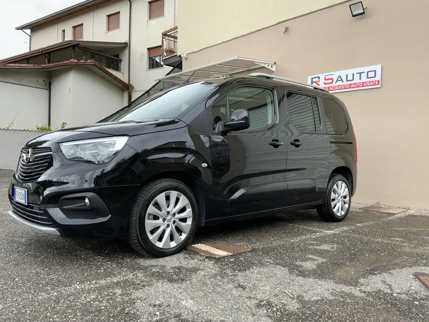Opel Combo Life 1.5 CDTI INNOVATION Negro - 2