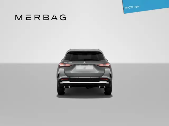Mercedes-Benz GLA view 4