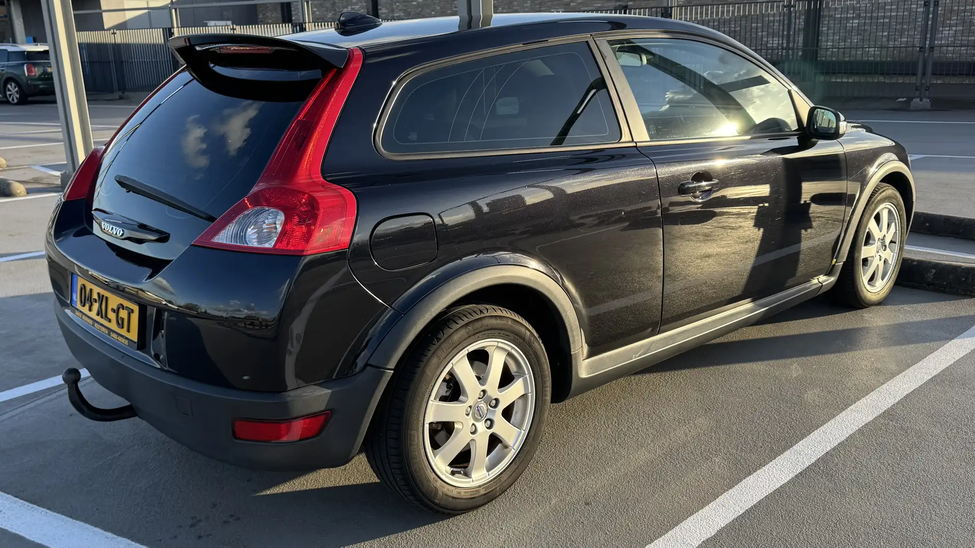 Volvo C30 1.8 Momentum / Full Service History / APK 2026 Zwart - 2