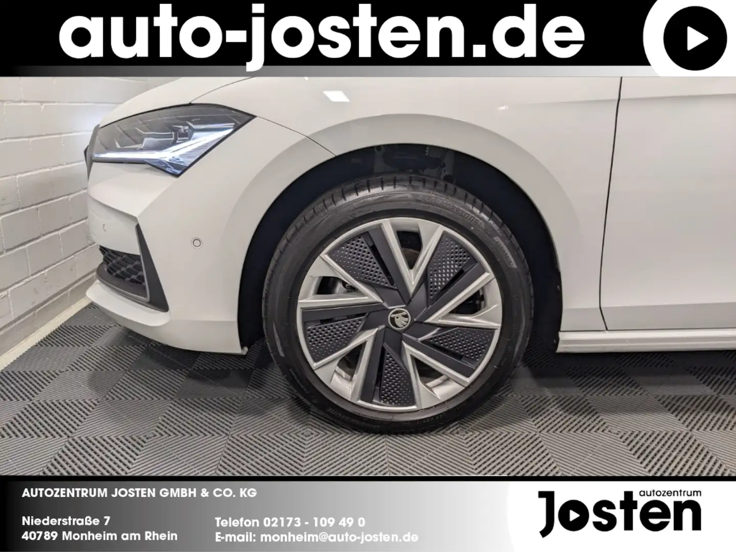 Skoda Superb Combi Selection 1.5TSI DSG NAVI AHK Matrix-LED Bianco - 2