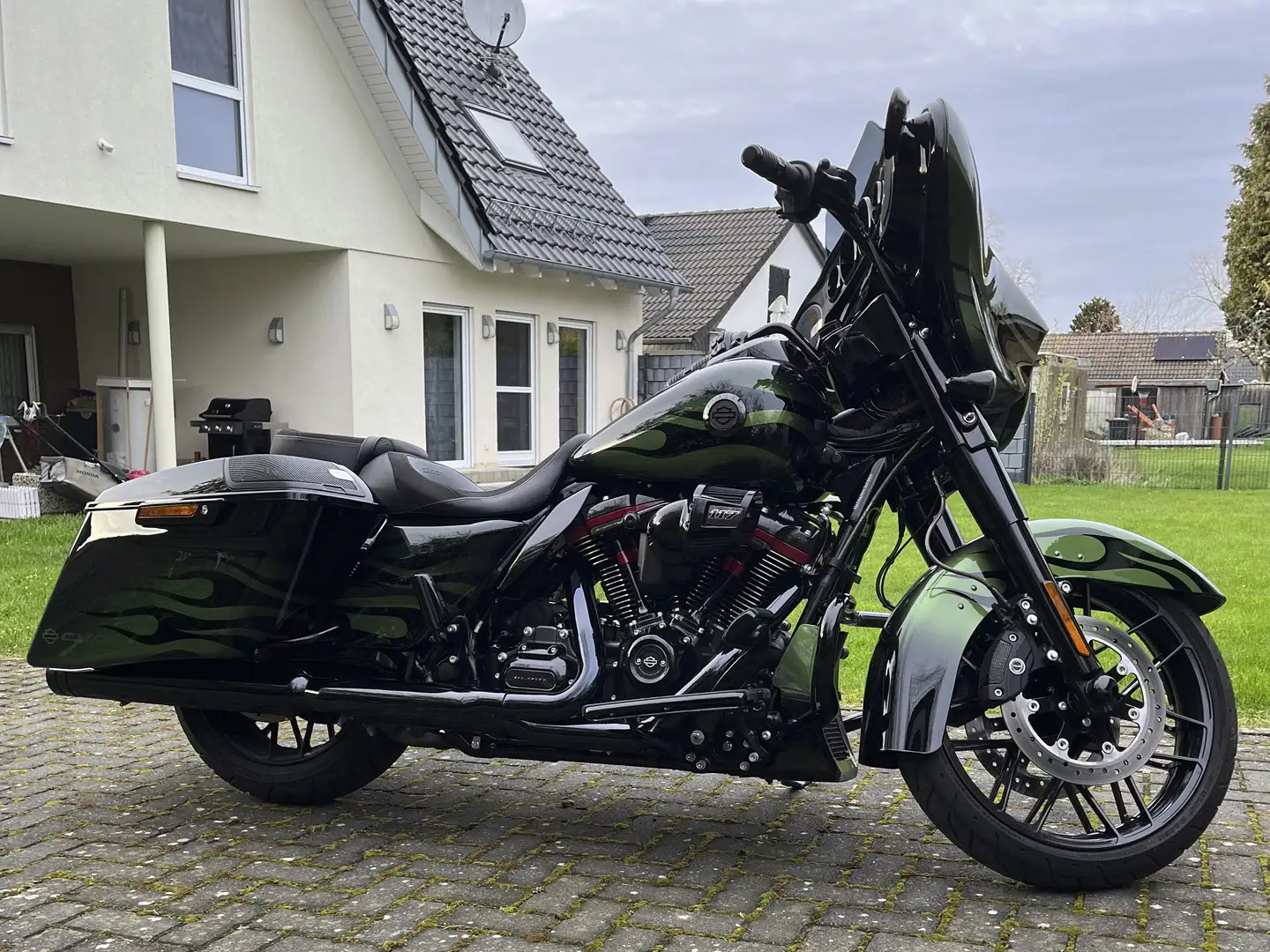 Harley-Davidson Street Glide CVO - 1