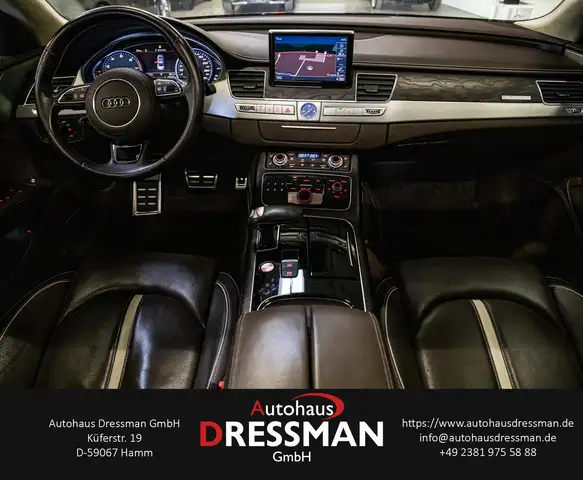 Audi S8 view 15