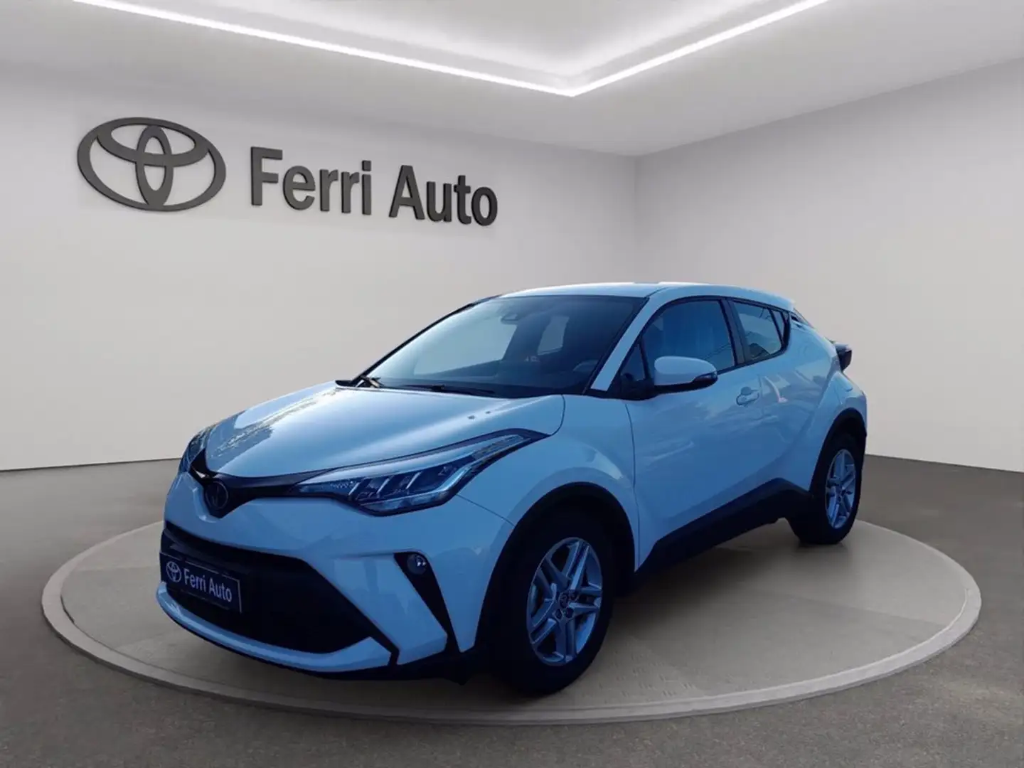 Toyota C-HR 1.8h active e-cvt Wit - 1
