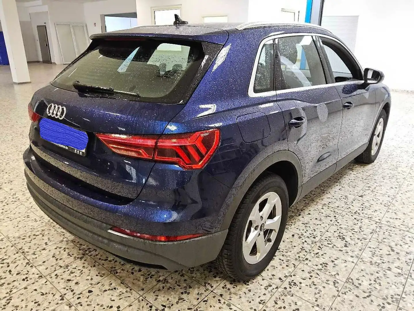 Audi Q3 45 TFSIe S-tronic Klima Navi Einparkhilfe Blau - 2